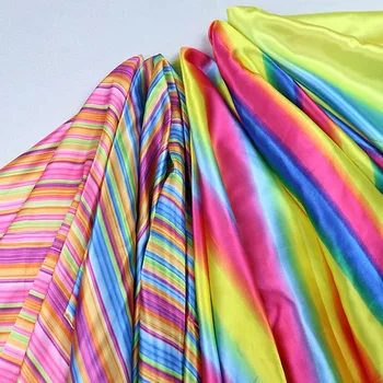 Gradient De Colorat Imitație De Mătase De Imprimare Satin Țesături Cusut Manual, Costum De HouseholDIY Decor Pânză Rainbow Stripe Tesatura